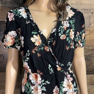 🟠Xhilaration Floral Dress